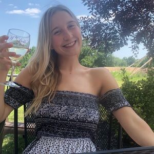 Meet your Posher, Natalie